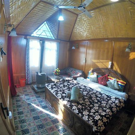 Goona Palace Houseboats Srīnagar Eksteriør bilde