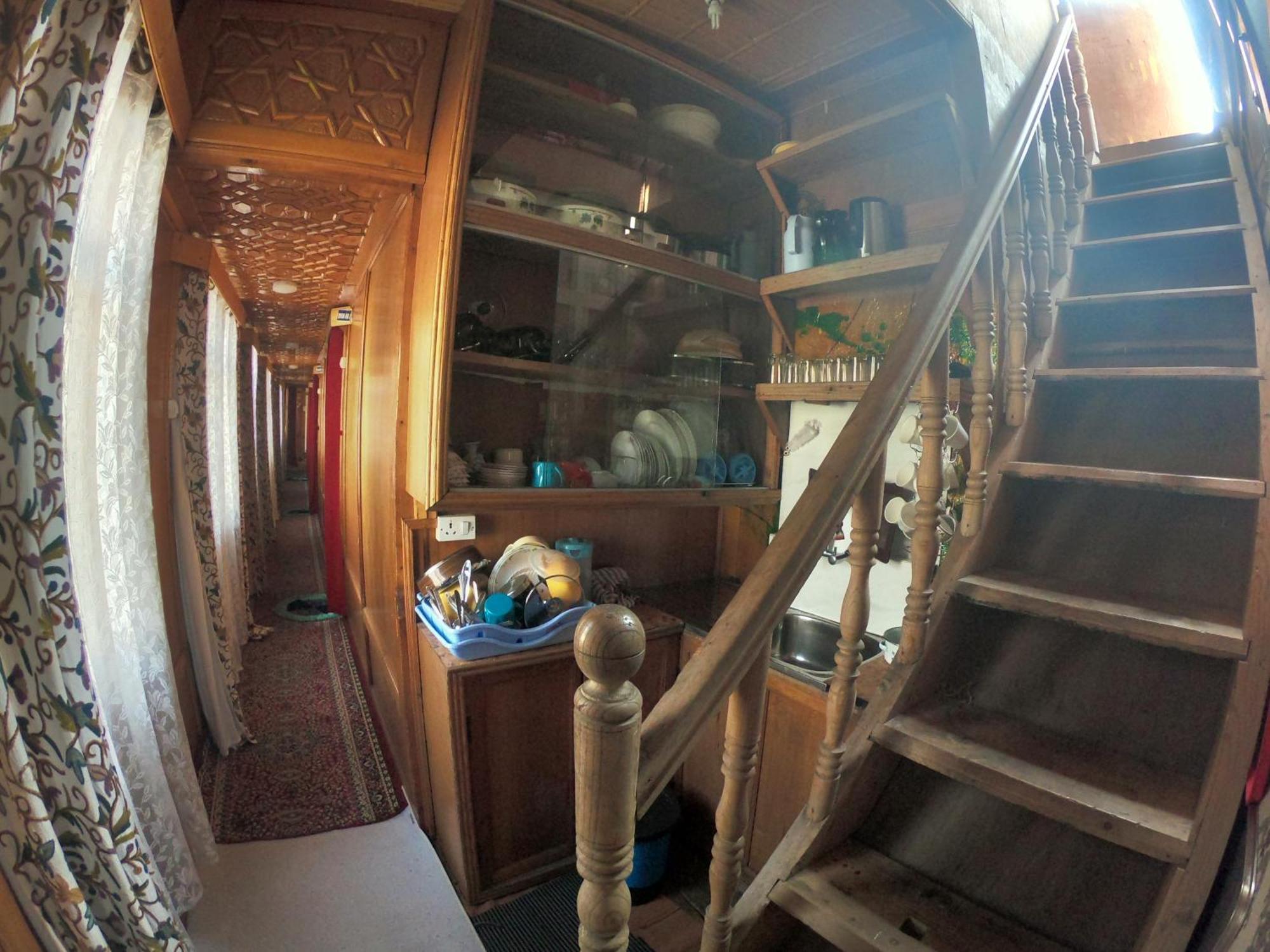 Goona Palace Houseboats Srīnagar Eksteriør bilde