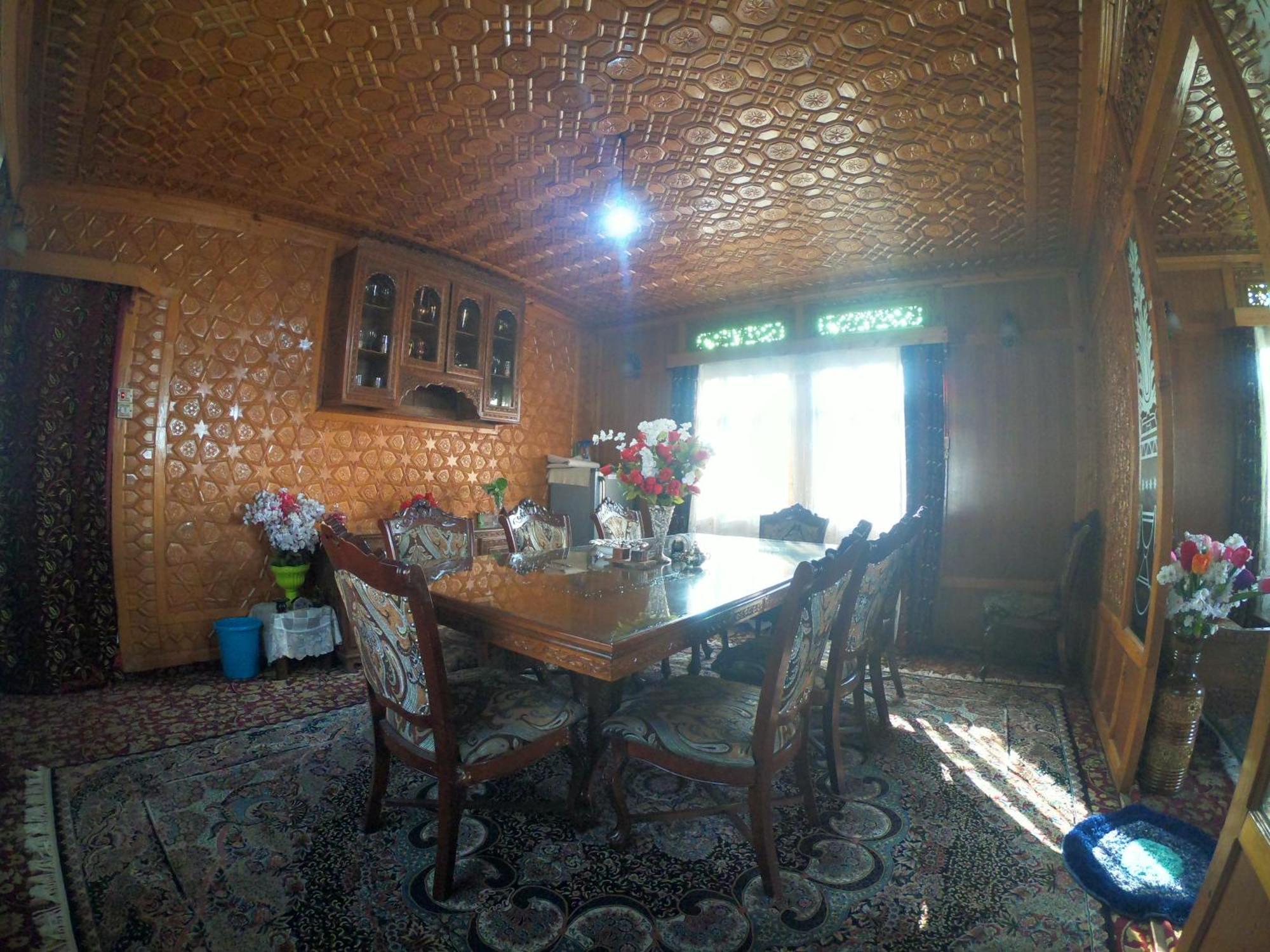 Goona Palace Houseboats Srīnagar Eksteriør bilde