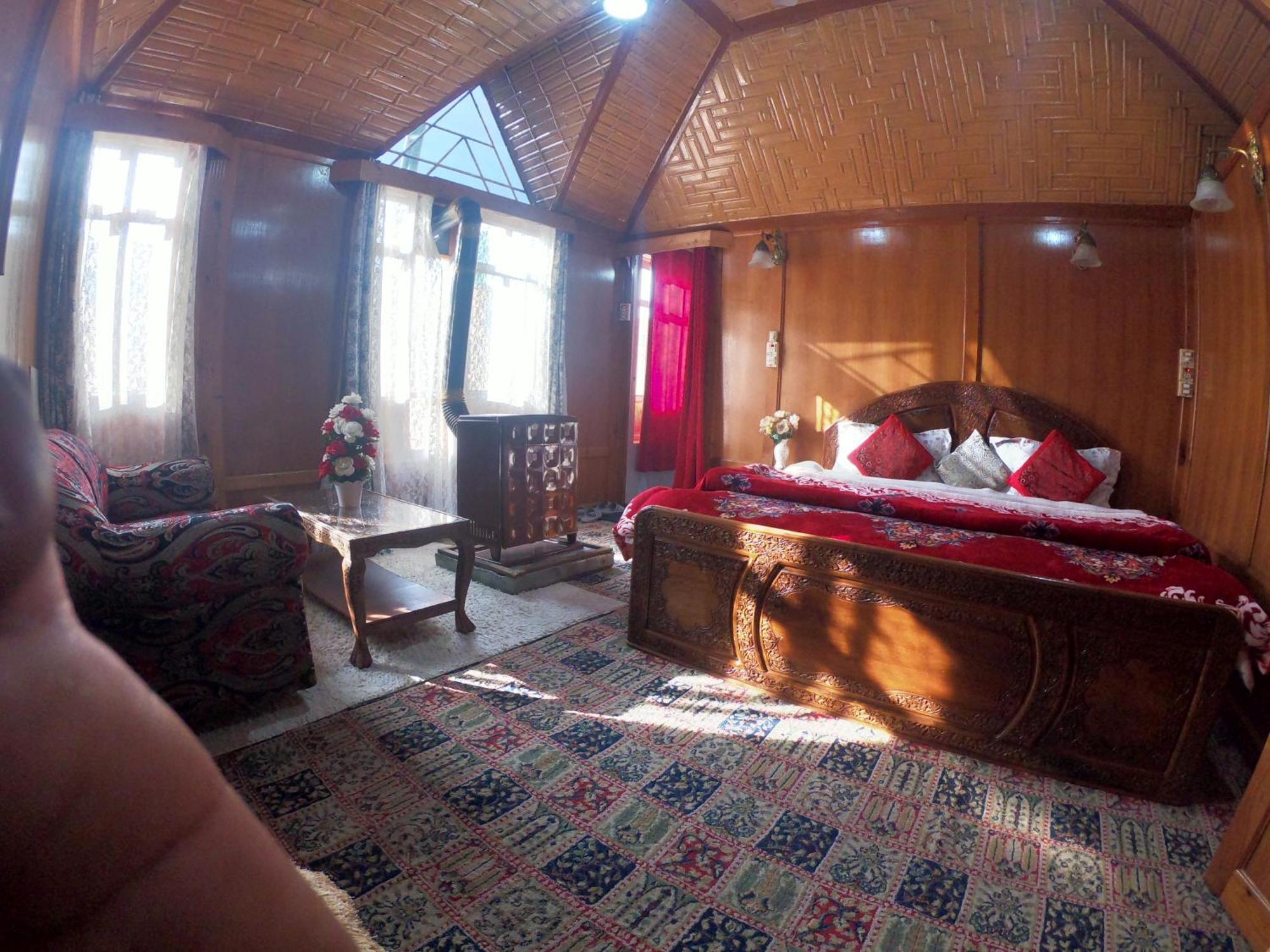Goona Palace Houseboats Srīnagar Eksteriør bilde