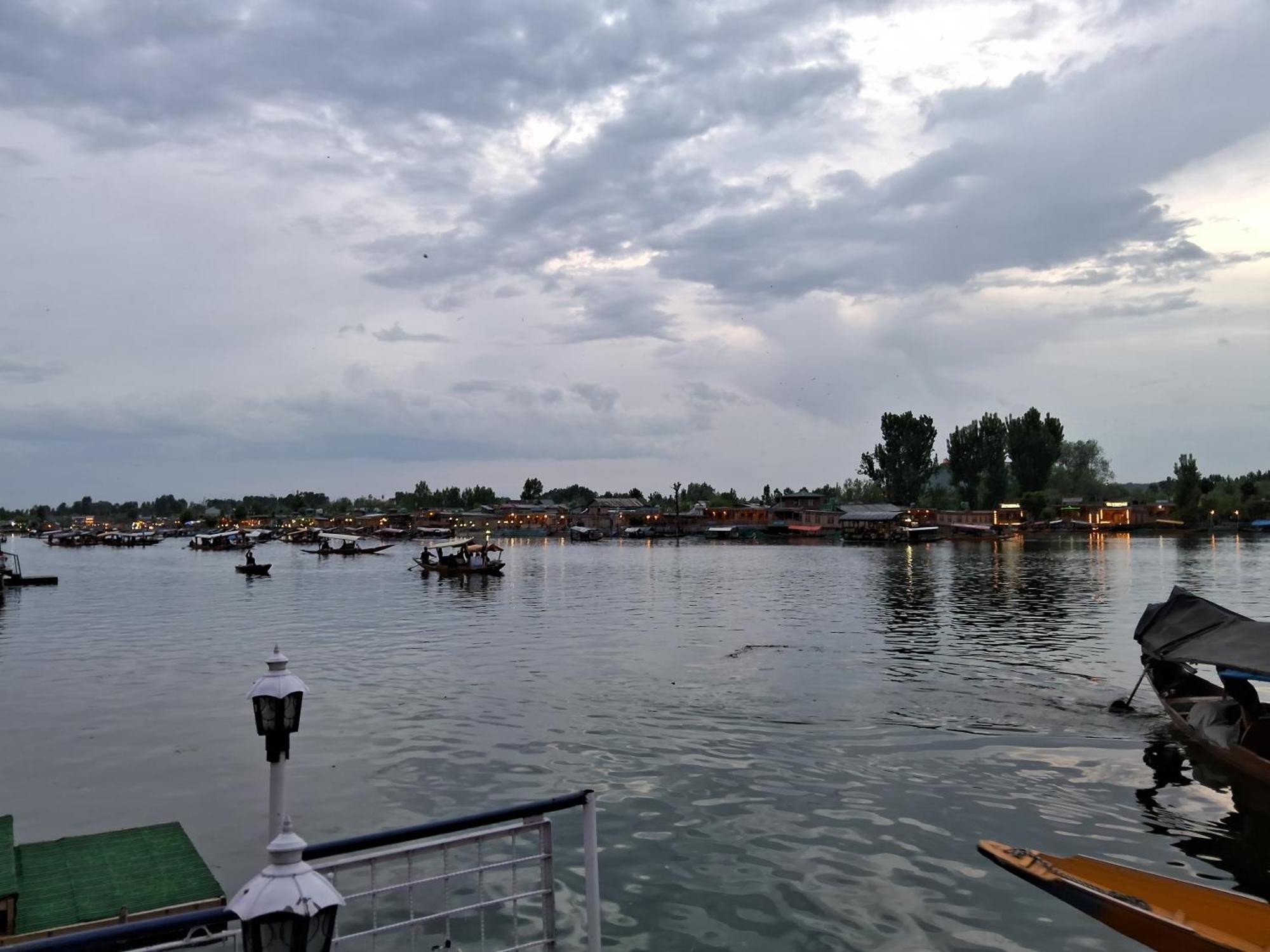 Goona Palace Houseboats Srīnagar Eksteriør bilde