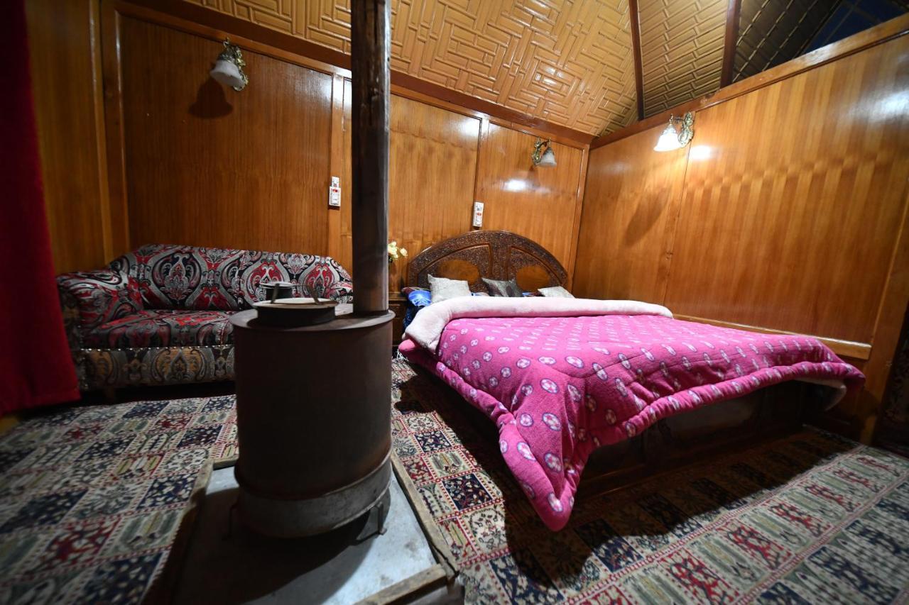 Goona Palace Houseboats Srīnagar Eksteriør bilde