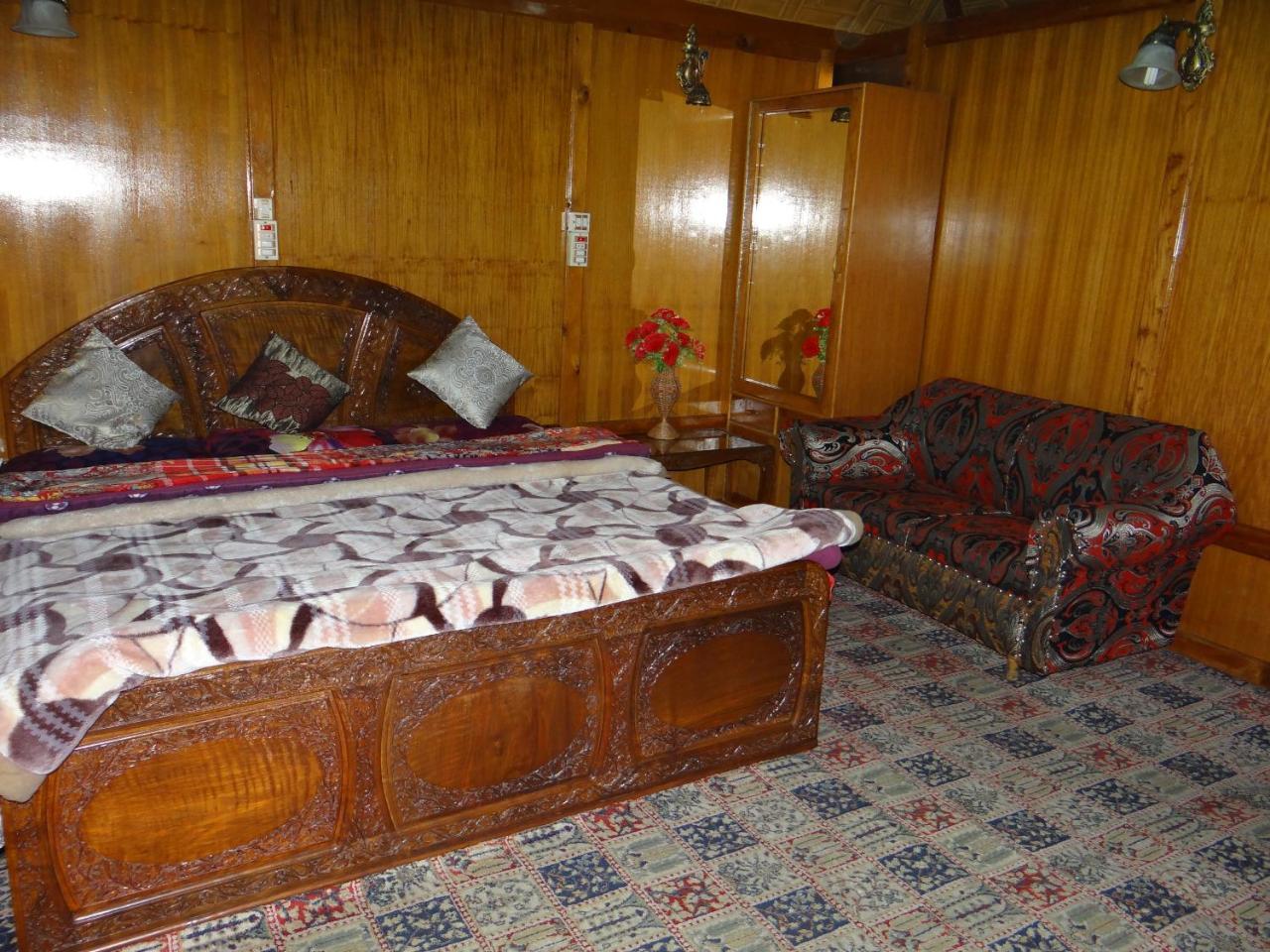 Goona Palace Houseboats Srīnagar Eksteriør bilde